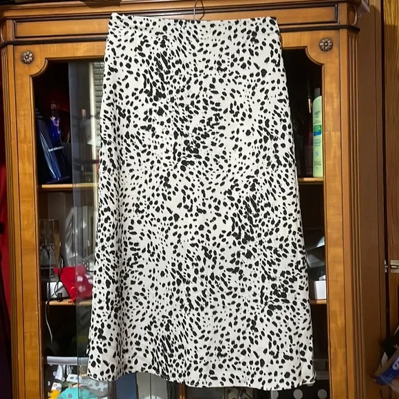 KomKoc Wave Point Mermaid Long Skirt - Picture 3 of 9